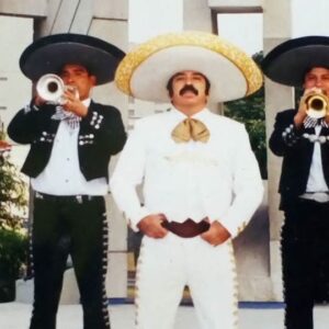 Mariachi "Los Elegantes" Show con 5 integrantes.